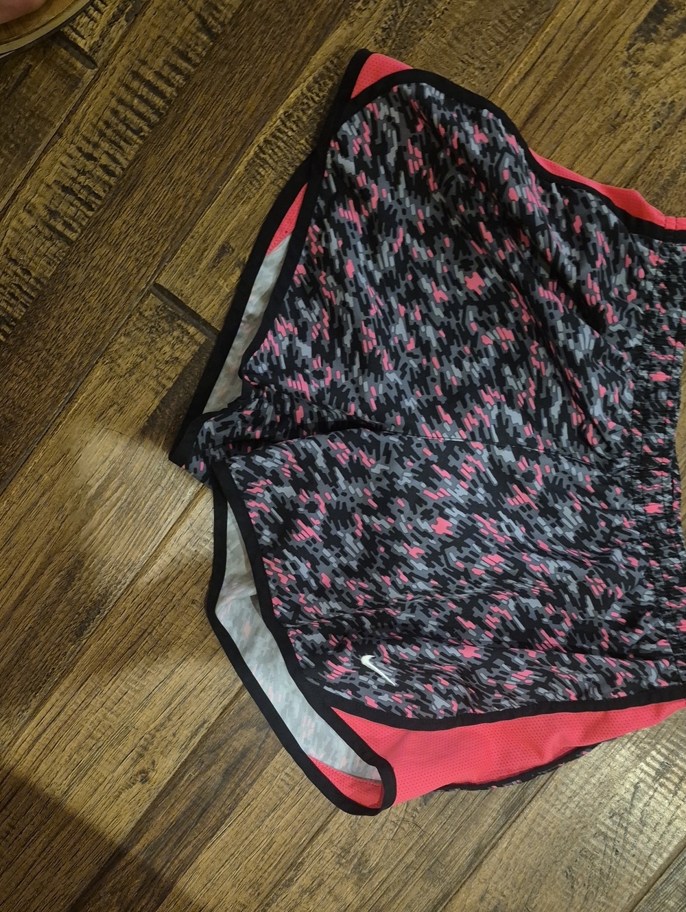 Girls Sz L, Athletic Running Shorts in Black and Pink